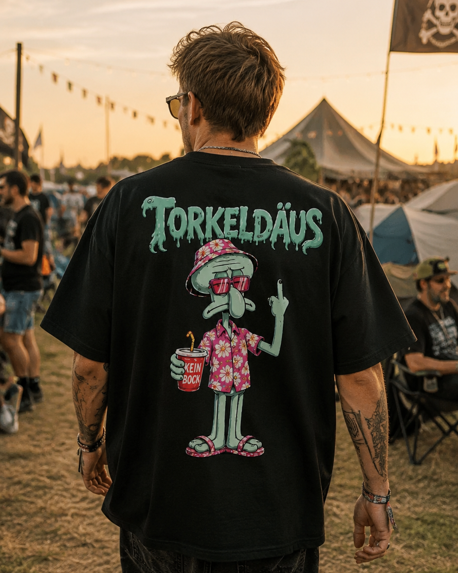 Torkeldäus 2 (Backprint) Oversized Shirt – Bild 1 | One More Drink