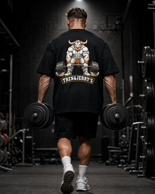 Tren & Jerrys Oversized Shirt – schwarzes Oversized-Shirt mit Rückenprint, getragen im Gym