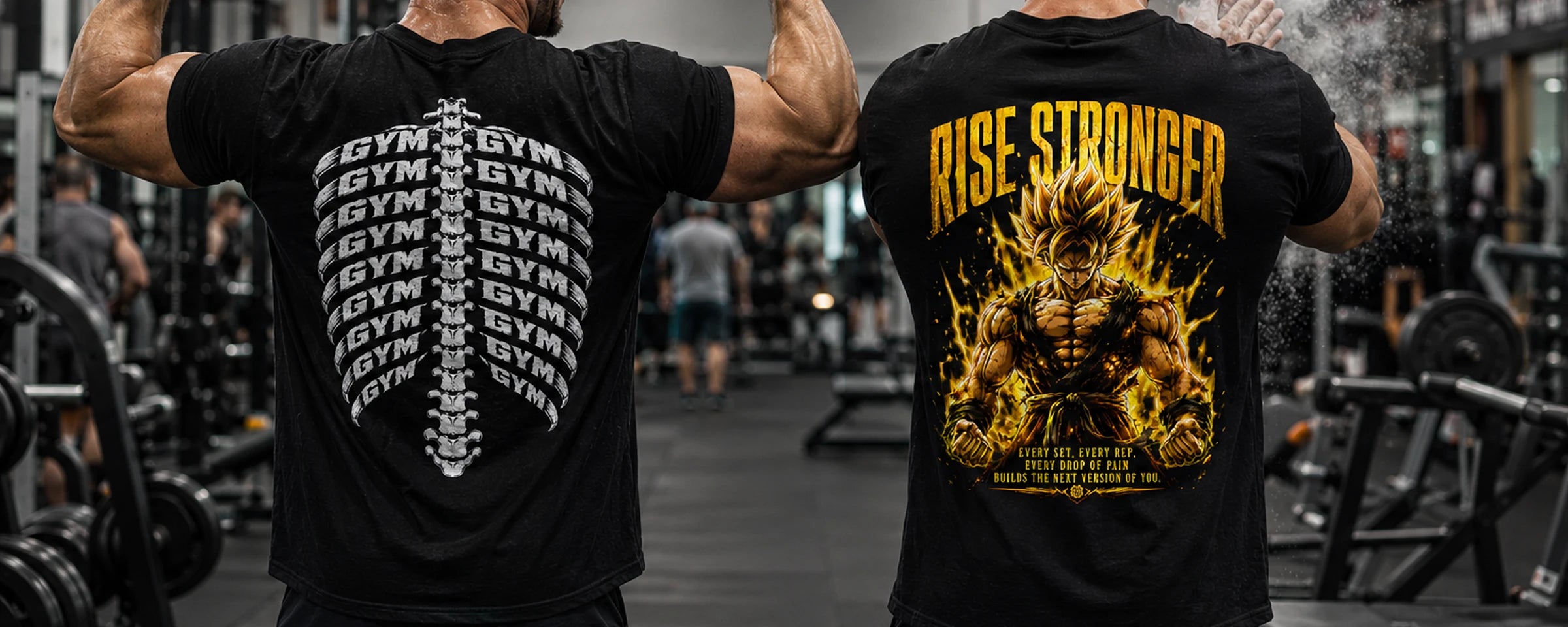 Zwei Athleten im Gym von hinten mit den Shirts Gym Skeleton und Rise Stronger, Chalk-Wolke