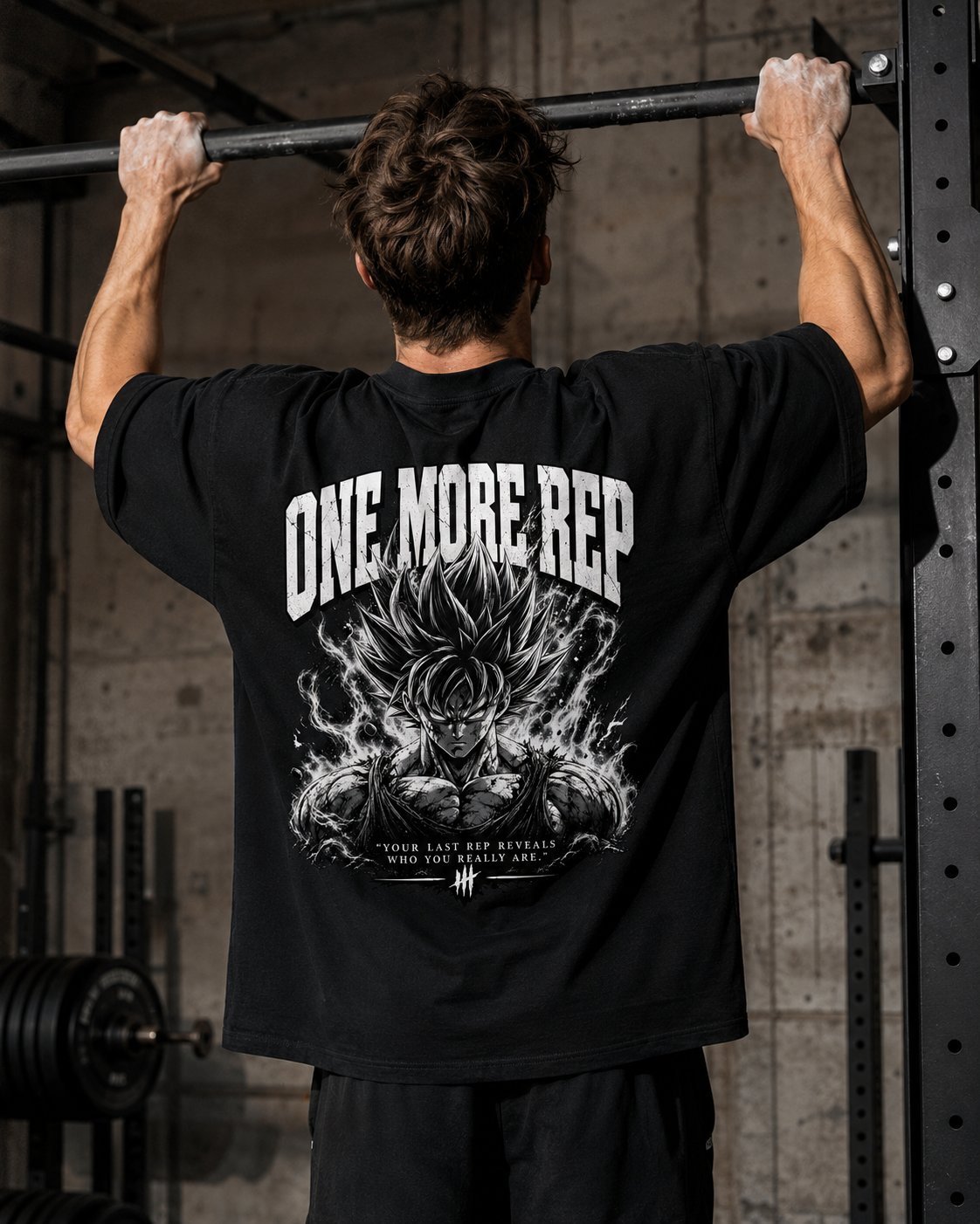 One More Rep Oversized Shirt - schwarzes Oversized-Shirt getragen im Gym