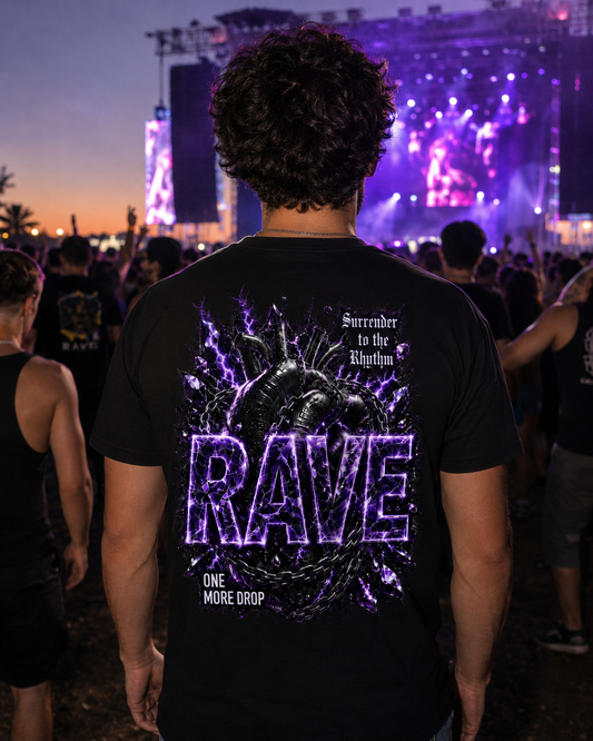 RAVE RITUAL (Backprint) Shirt Unisex - schwarzes Unisex-Shirt getragen auf dem Rave