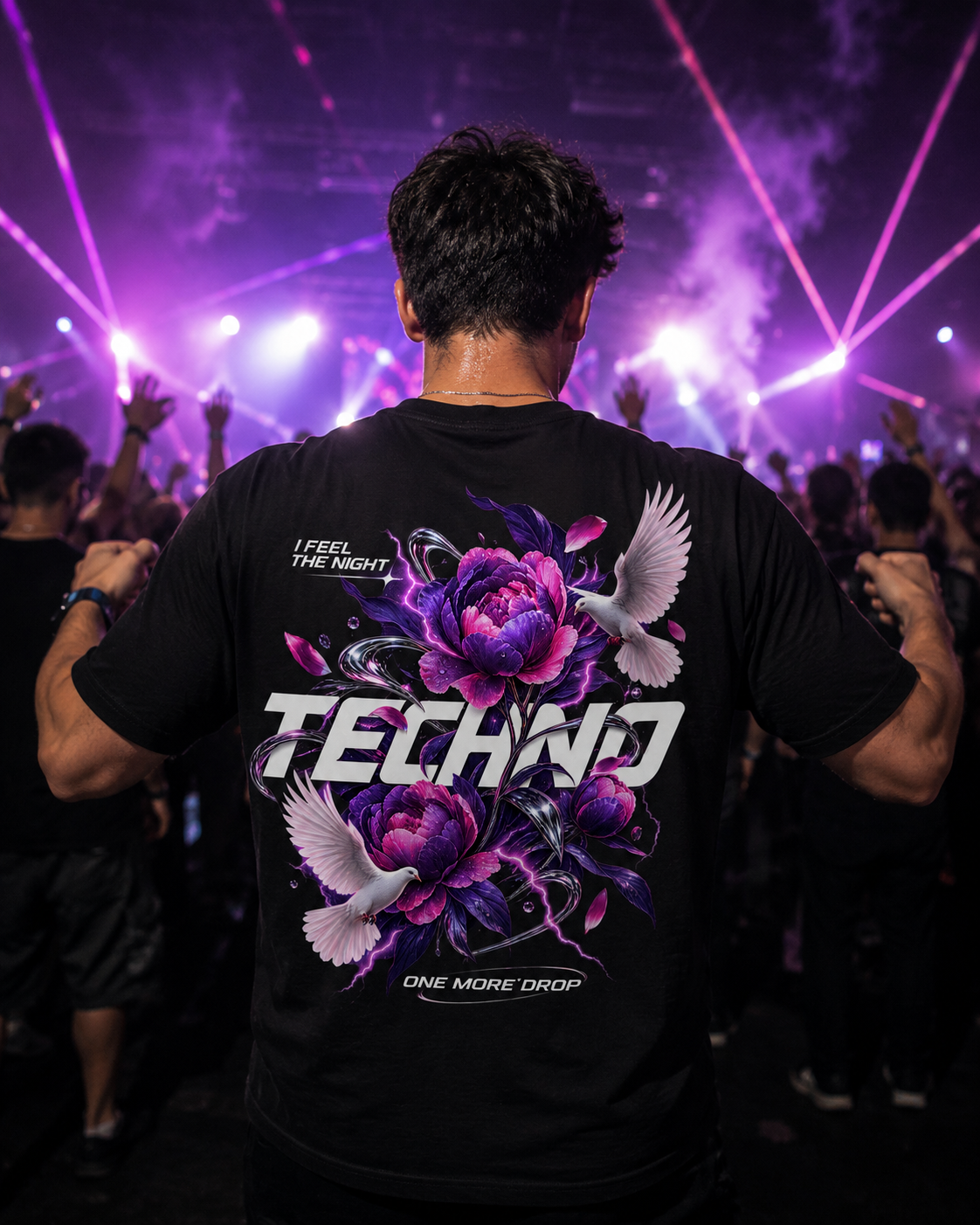 I Feel The Night - schwarzes Unisex-Shirt getragen auf dem Rave